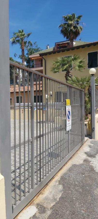 Appartamento La Spiaggia Bordighera Exterior photo